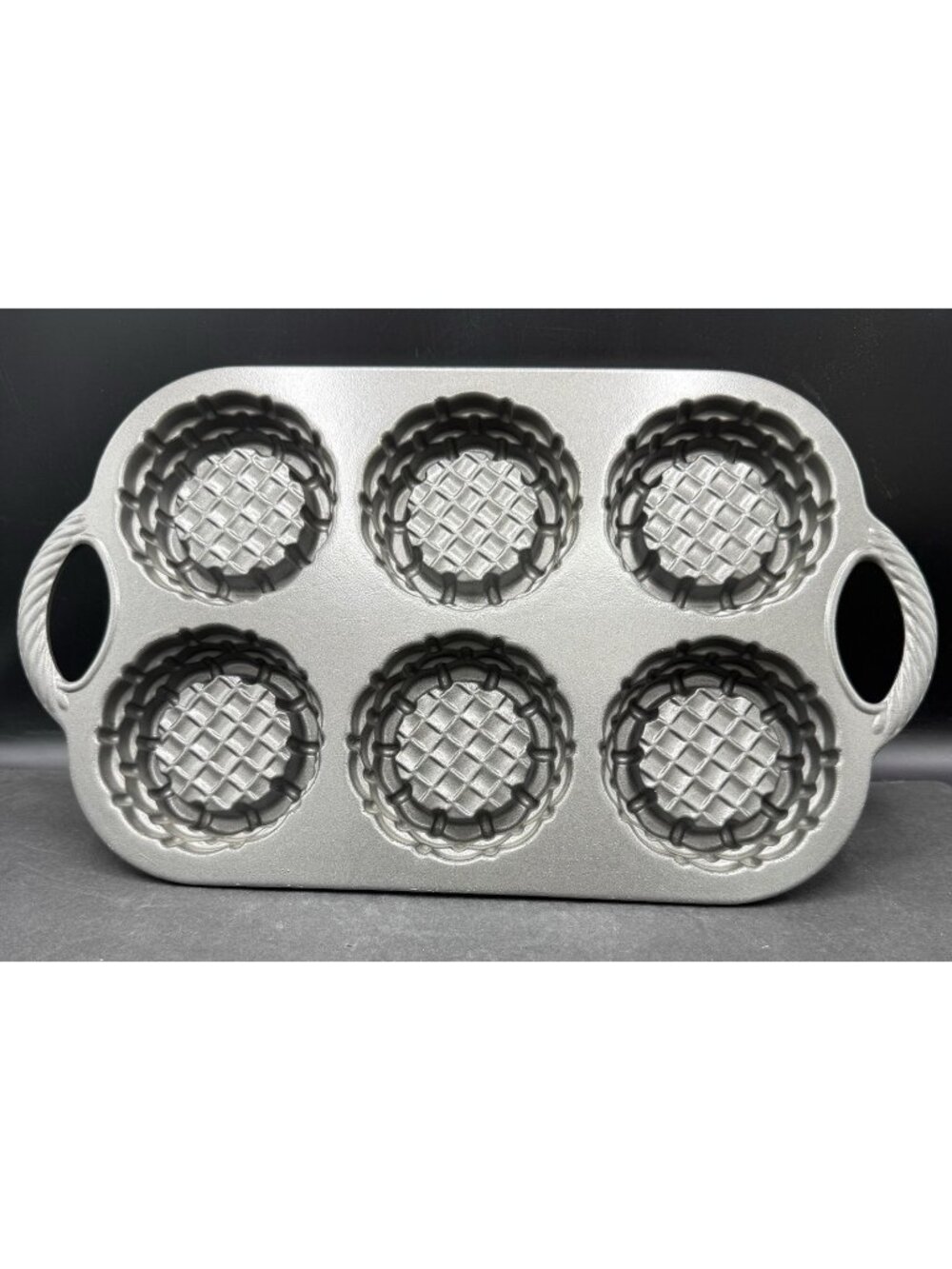 Nordic Ware Shortcake Baskets Baking Pan Cast USA